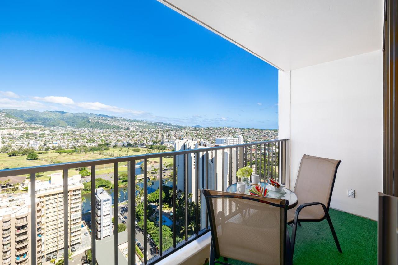 Waikiki Escapade Mountain Views Condo, Steps To Beach With Parking Perk Honolulu Buitenkant foto