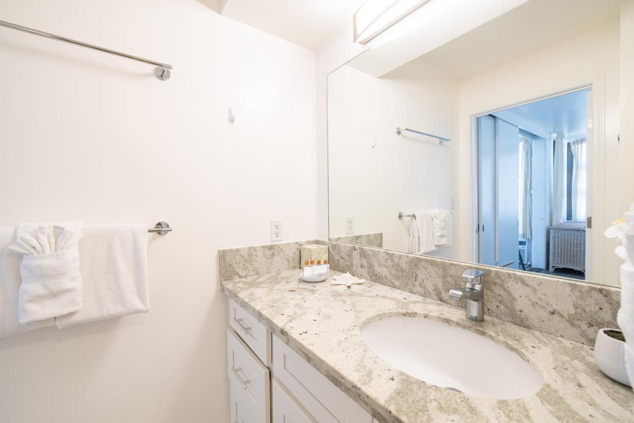 Waikiki Escapade Mountain Views Condo, Steps To Beach With Parking Perk Honolulu Buitenkant foto