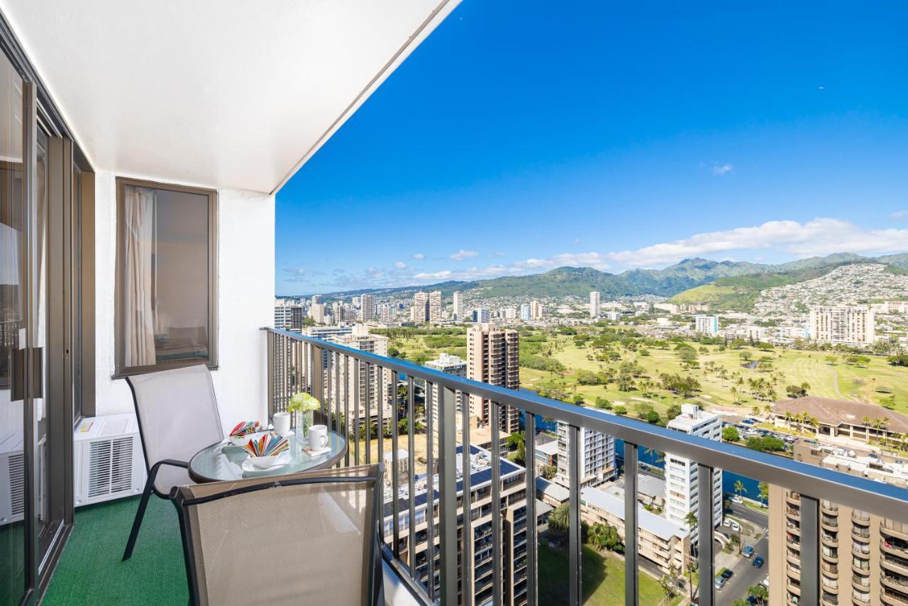 Waikiki Escapade Mountain Views Condo, Steps To Beach With Parking Perk Honolulu Buitenkant foto