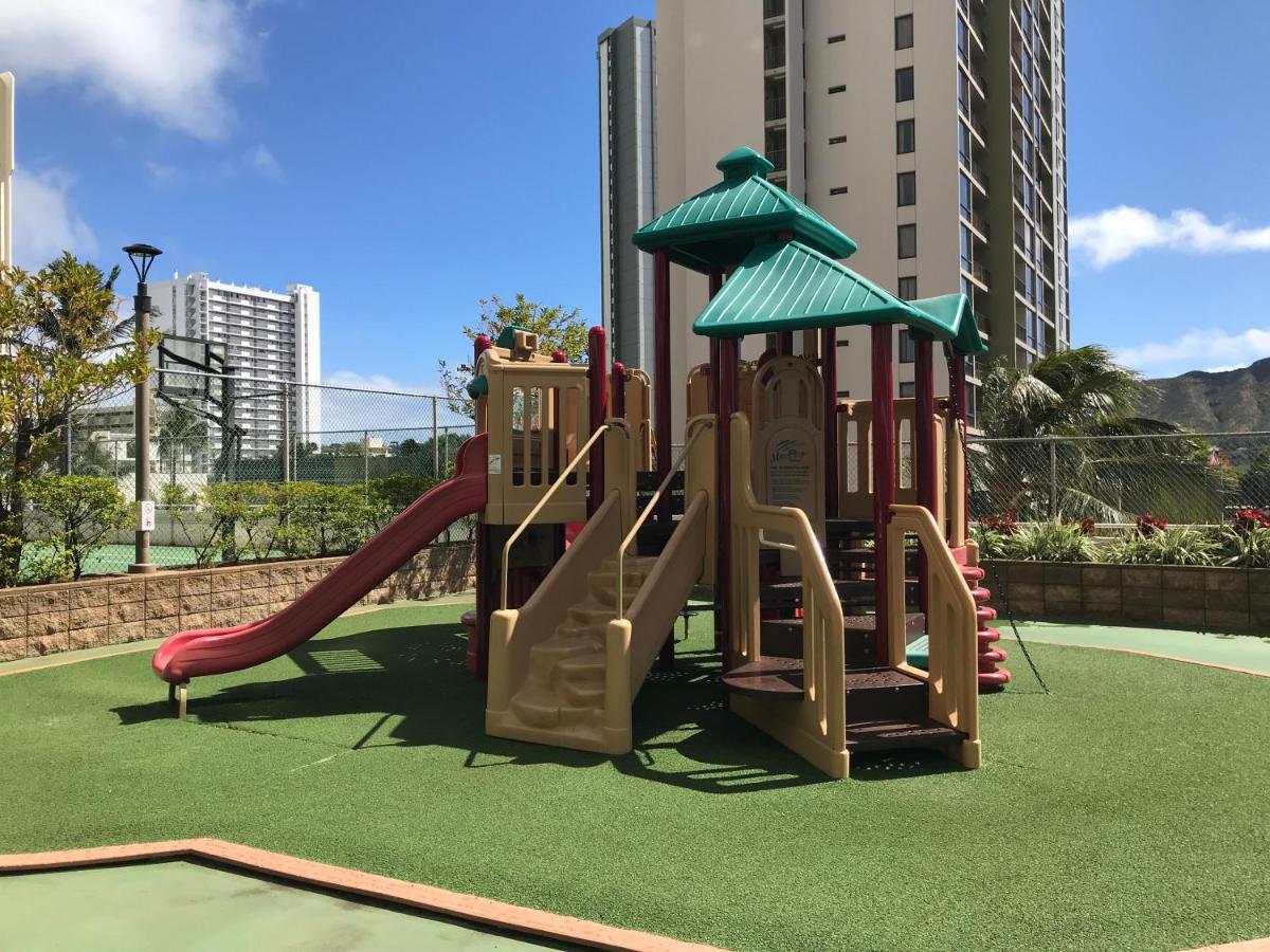 Waikiki Escapade Mountain Views Condo, Steps To Beach With Parking Perk Honolulu Buitenkant foto